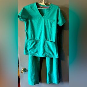 Teal Med Couture Scrubs Size Small